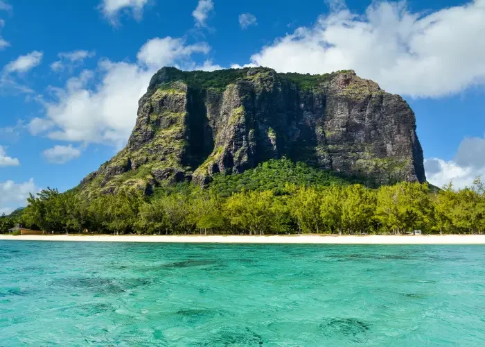 Mauricio (700 x 500 px)